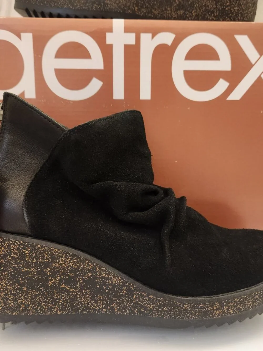 Aetrex Suede Leather Wedge Ankle Boots. NIB. Size EU 36/US 6-6.5